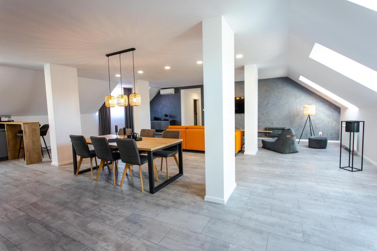 Hotel Novy Kastiel - Self Check-In Topoľčany Εξωτερικό φωτογραφία