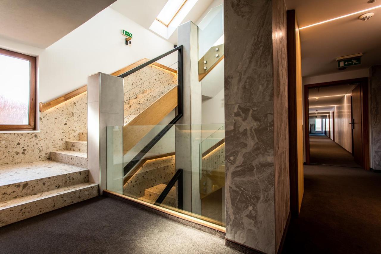 Hotel Novy Kastiel - Self Check-In Topoľčany Εξωτερικό φωτογραφία