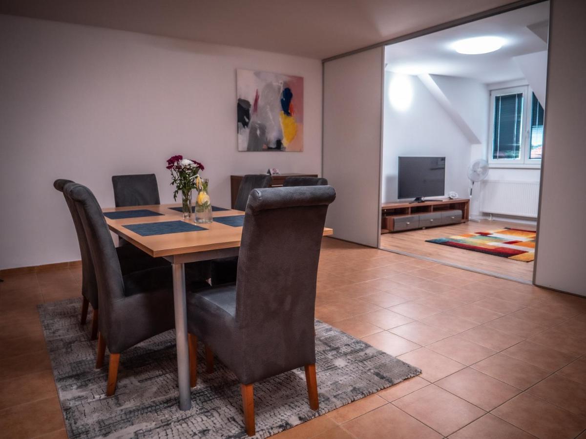 Hotel Novy Kastiel - Self Check-In Topoľčany Εξωτερικό φωτογραφία