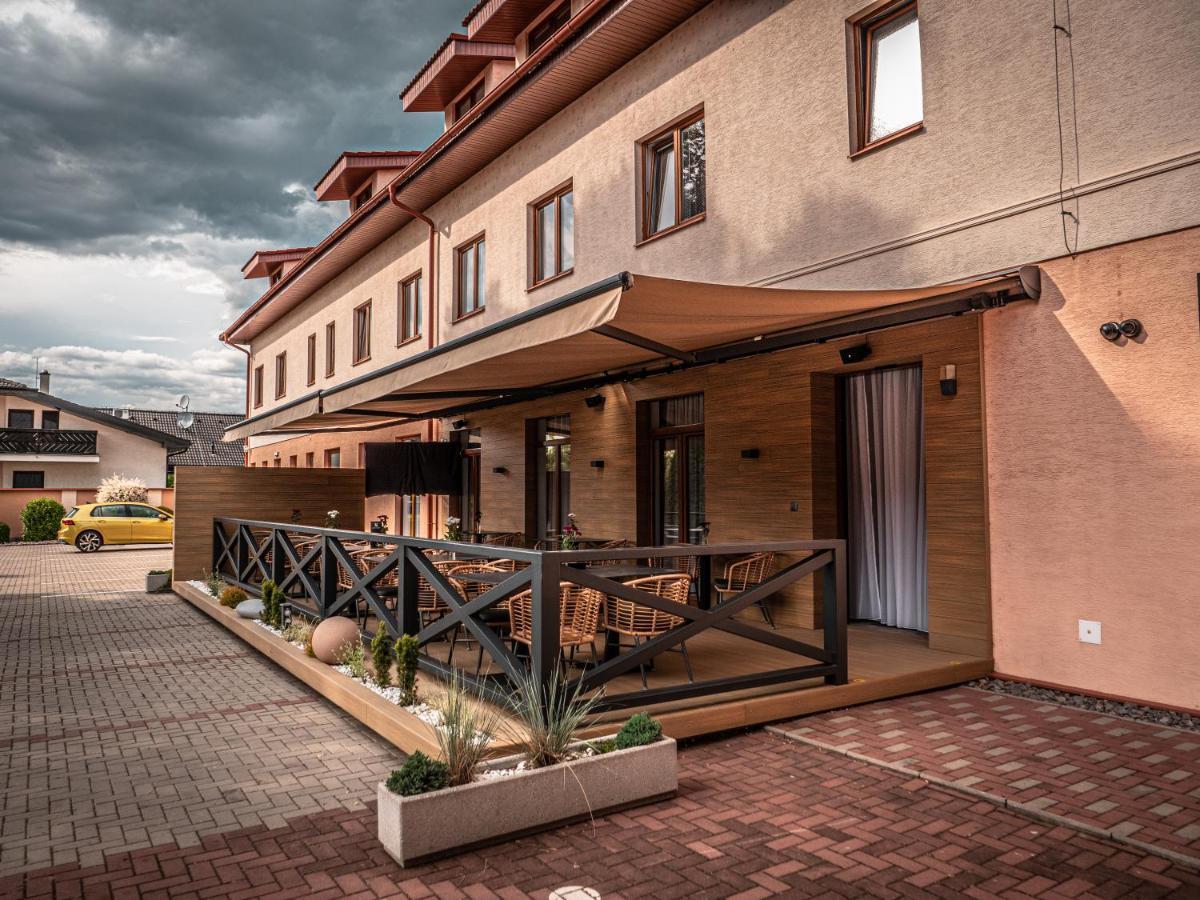 Hotel Novy Kastiel - Self Check-In Topoľčany Εξωτερικό φωτογραφία