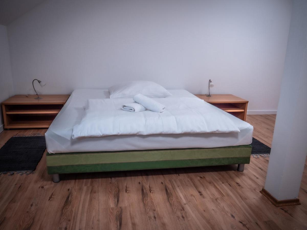 Hotel Novy Kastiel - Self Check-In Topoľčany Εξωτερικό φωτογραφία